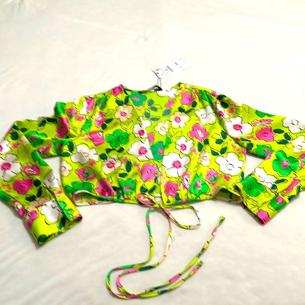 NWT Crop blouse